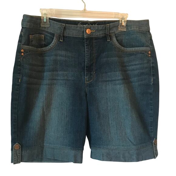 Gloria Vanderbilt Shorts Womens Jessa Two Toned Denim Slimming Effects Size 14 - Picture 1 of 10